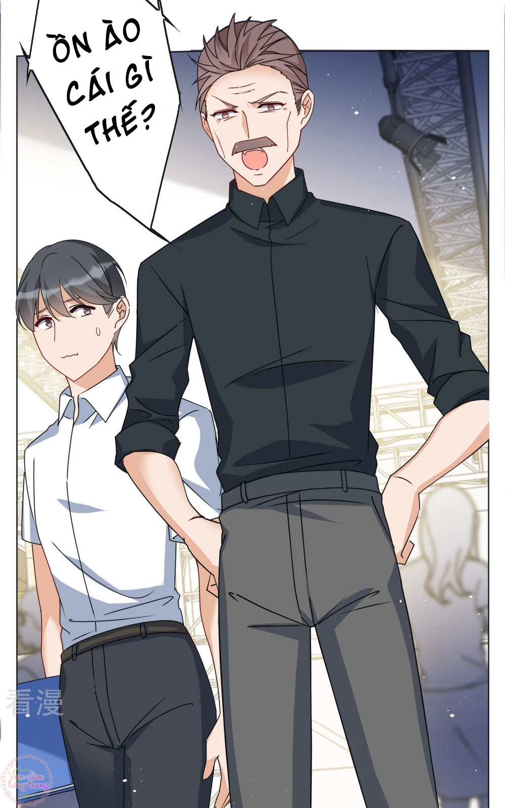 Cô Ấy Đến Rồi, Xin Hãy Nằm Xuống! Chapter 318 - Trang 2